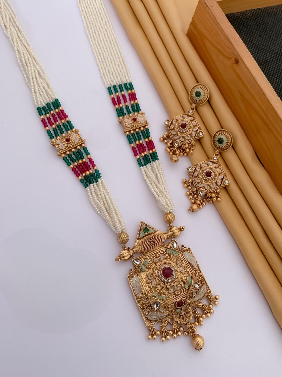 Elegant Multi-Strand White Pearl Rani Haar/Long Necklace Set with  Kundan Pendant & Matching Jhumki Earrings